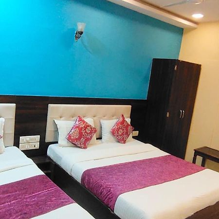 Hotel Golden Galaxy - Santacruz East 뭄바이 외부 사진