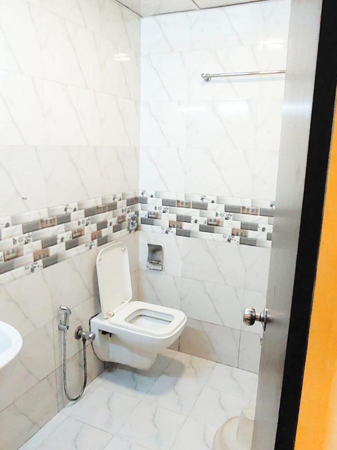 Hotel Golden Galaxy - Santacruz East 뭄바이 외부 사진