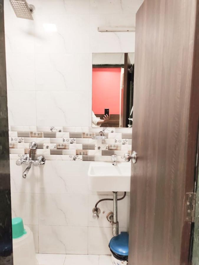 Hotel Golden Galaxy - Santacruz East 뭄바이 외부 사진
