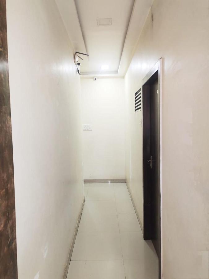 Hotel Golden Galaxy - Santacruz East 뭄바이 외부 사진
