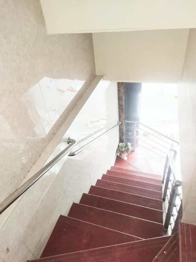 Hotel Golden Galaxy - Santacruz East 뭄바이 외부 사진