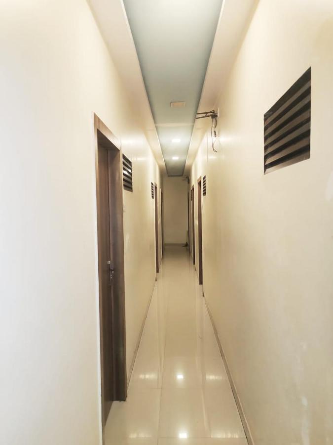Hotel Golden Galaxy - Santacruz East 뭄바이 외부 사진